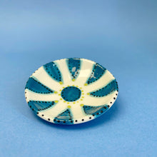 Load image into Gallery viewer, Ceramic decorative dish 5
