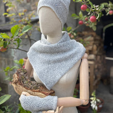 Load image into Gallery viewer, Luxury mitts - 8
