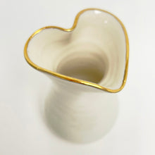 Load image into Gallery viewer, Heart shaped bud vase - wide
