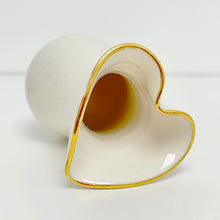 Load image into Gallery viewer, Heart shaped bud vase - wide
