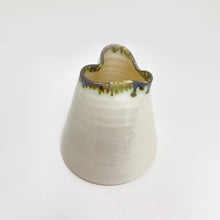 Load image into Gallery viewer, Heart shaped bud vase - large
