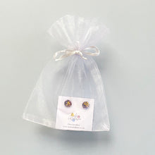 Load image into Gallery viewer, Glass and gold stud earrings - multi
