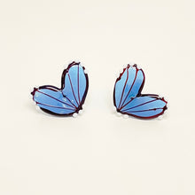Load image into Gallery viewer, Glass butterfly wings stud earrings - blue
