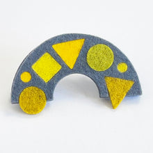 Load image into Gallery viewer, Felt brooch - arch
