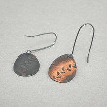 Load image into Gallery viewer, Copper leaf drop earrings
