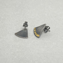 Load image into Gallery viewer, Fan stud earrings
