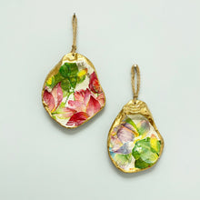 Load image into Gallery viewer, Oyster shell wall hanging - set of 2 - floral
