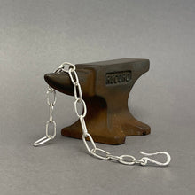 Load image into Gallery viewer, Silver oval link chain bracelet
