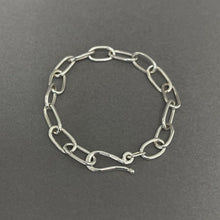 Load image into Gallery viewer, Silver oval link chain bracelet
