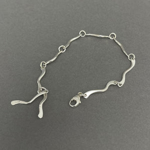 Silver wave link chain bracelet