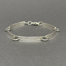 Load image into Gallery viewer, Silver chunky link chain bracelet
