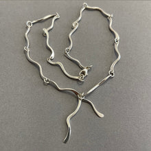 Load image into Gallery viewer, Silver wave link chain necklace
