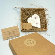 Load image into Gallery viewer, Ceramic hanging - hydrangea single
