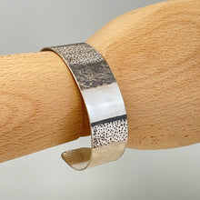 Load image into Gallery viewer, Narrow silver cuff bangle 1
