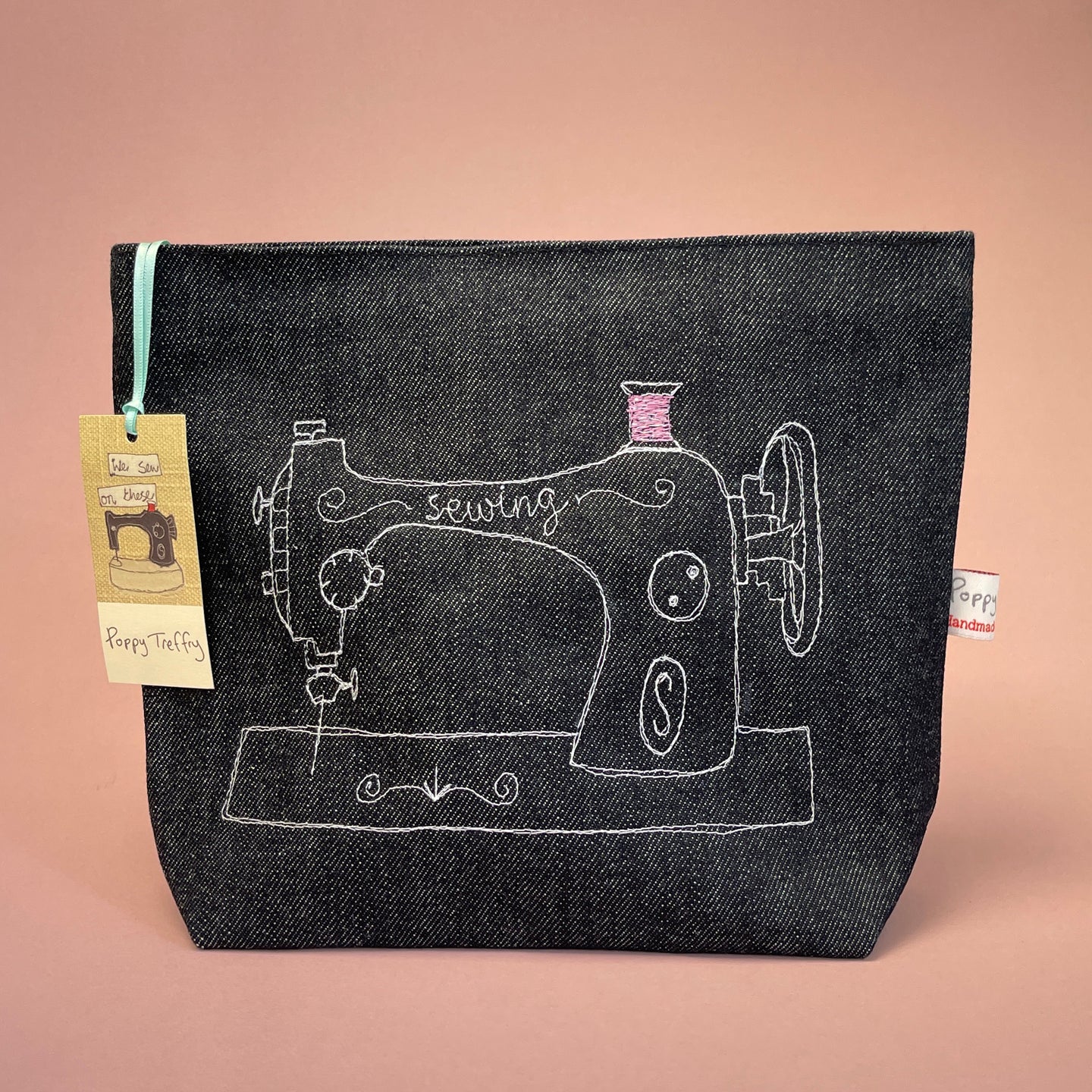 Large wash/makeup bag - sewing machine