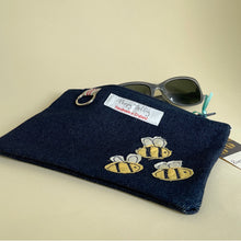 Load image into Gallery viewer, Make up / large purse - bees
