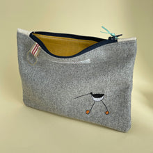 Load image into Gallery viewer, Make up / large purse - oystercatcher
