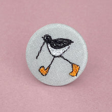 Load image into Gallery viewer, Appliqué badge - oystercatcher
