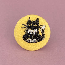Load image into Gallery viewer, Appliqué badge - cat

