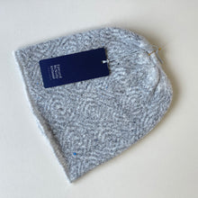 Load image into Gallery viewer, Luxury beanie - 8
