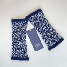 Load image into Gallery viewer, Luxury mitts - 12
