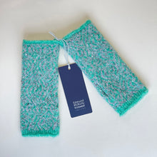 Load image into Gallery viewer, Luxury mitts - 5
