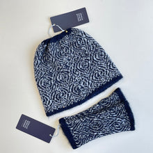 Load image into Gallery viewer, Luxury mitts - 12
