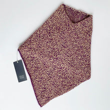 Load image into Gallery viewer, Triangular snood - 7
