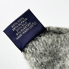 Load image into Gallery viewer, Triangular snood - 4
