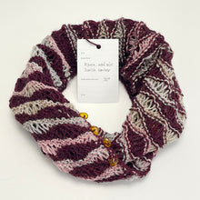 Load image into Gallery viewer, Danish necklet with amber - 3
