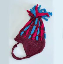 Load image into Gallery viewer, Woolly hat hand knit with tassels - 1
