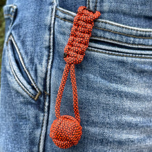 Load image into Gallery viewer, Paracord keyring - 6

