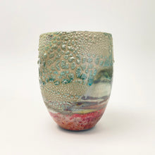 Load image into Gallery viewer, Decorative vase - 2
