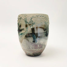 Load image into Gallery viewer, Decorative vase - 3
