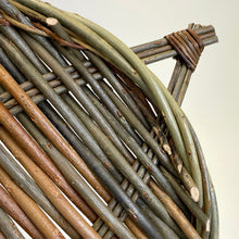 Load image into Gallery viewer, Willow handmade Catalan tray - 5
