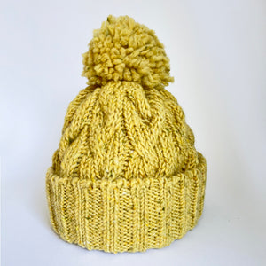 Classic cable pom pom hat - mustard