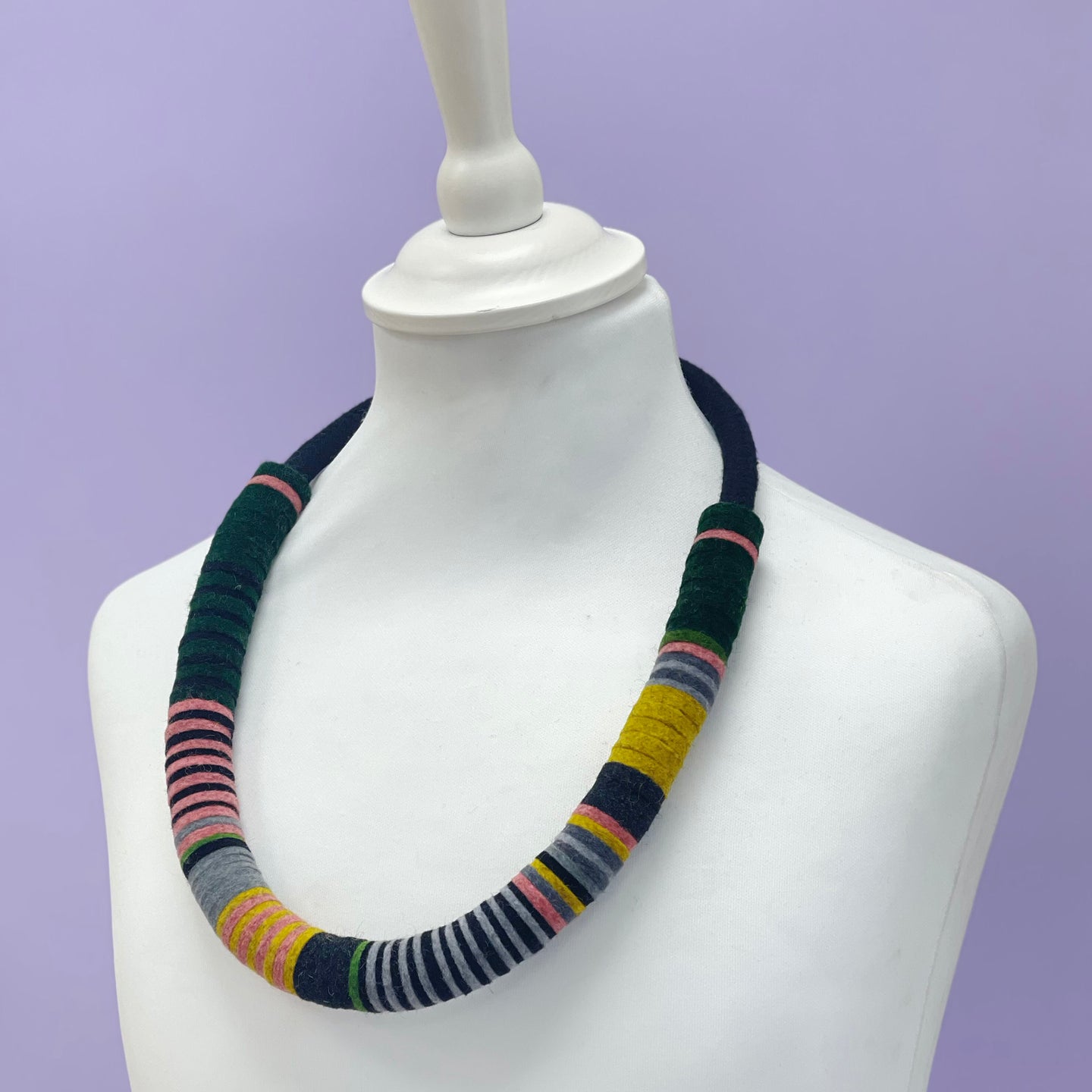 Felt disk necklace - mustard