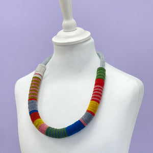 Felt disk necklace - red