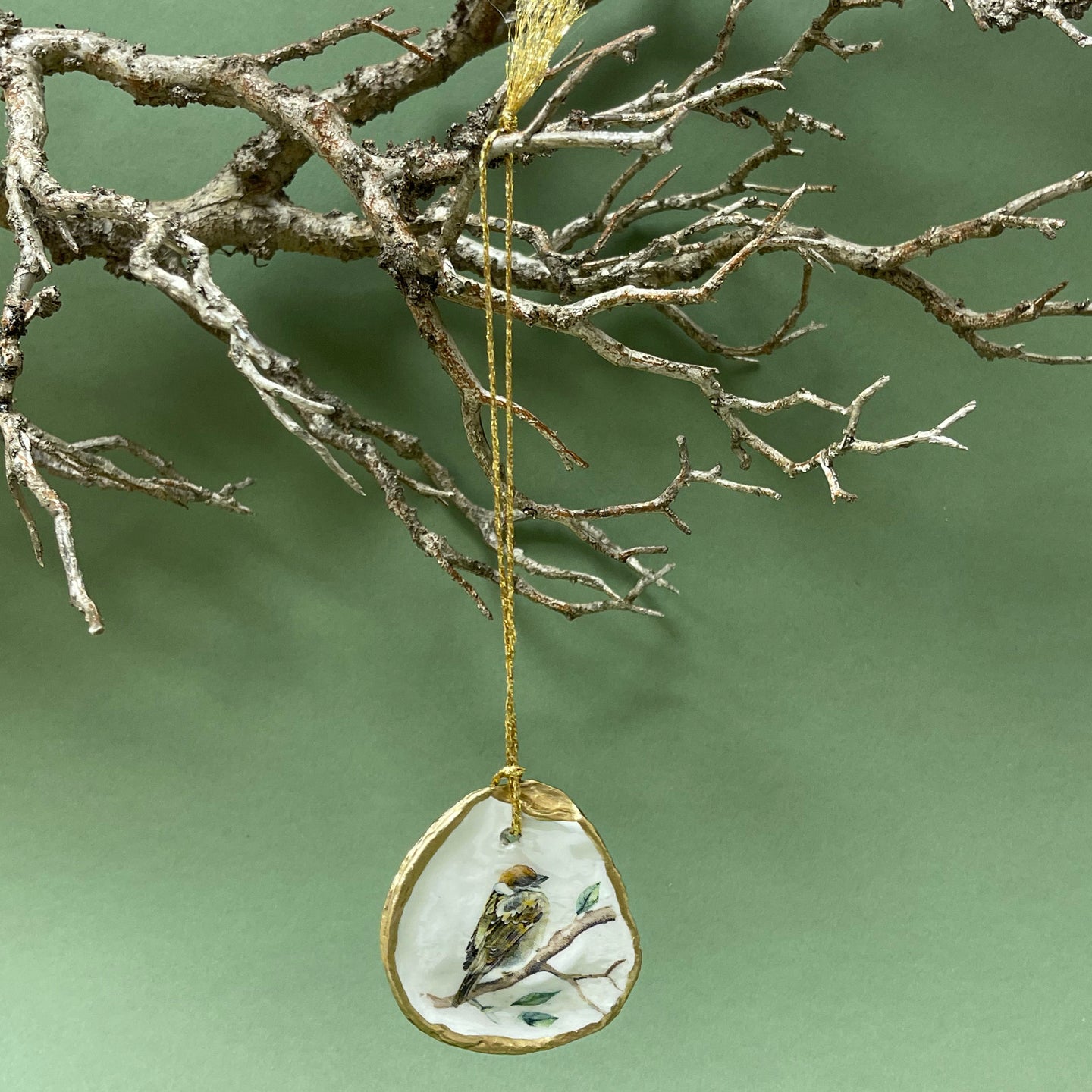 Oyster shell wall hanging - sparrow