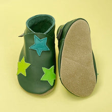 Load image into Gallery viewer, Baby Shoes - green stars
