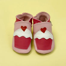Load image into Gallery viewer, Baby Shoes - cup cake
