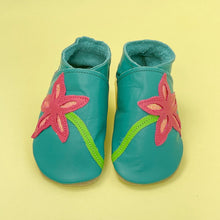 Load image into Gallery viewer, Baby Shoes - jade with pink flower
