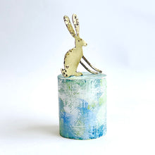 Load image into Gallery viewer, Little hare on plinth
