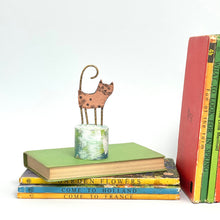 Load image into Gallery viewer, Little cat on plinth 2
