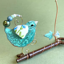 Load image into Gallery viewer, Birds on a key
