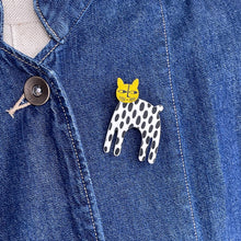 Load image into Gallery viewer, Scandi Brooch - spotty cat
