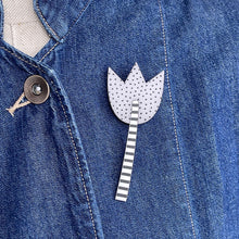 Load image into Gallery viewer, Scandi Brooch - grey tulip
