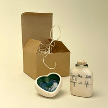 Load image into Gallery viewer, Ceramic quotation bottle and heart - little things
