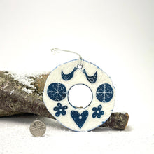 Load image into Gallery viewer, Porcelain Decoration - birds and heart
