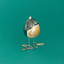 Load image into Gallery viewer, Ceramic sculpture - robin
